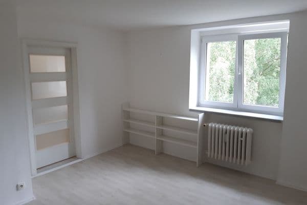 Pronájem bytu 1+1 35 m², Sokolovská, Kladno Pronájem bytu 1+1 35 m², Sokolovská, Kladno