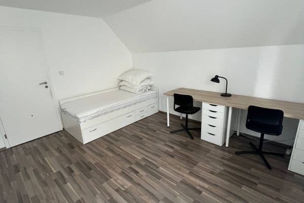 Pronájem bytu 2+1 65 m², Čertouská, Praha Pronájem bytu 2+1 65 m², Čertouská, Praha