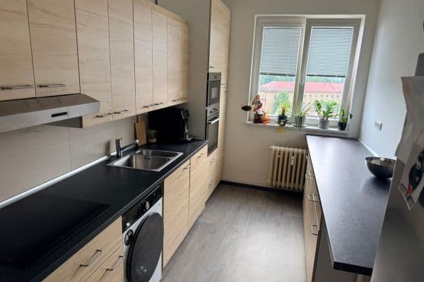 Pronájem bytu 3+1 88 m², Čs. exilu, Ostrava Pronájem bytu 3+1 88 m², Čs. exilu, Ostrava