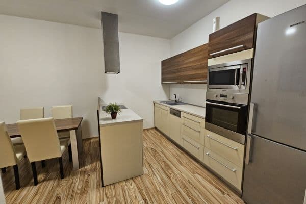 Pronájem bytu 2+1 86 m², Legionářská, Kuřim Pronájem bytu 2+1 86 m², Legionářská, Kuřim