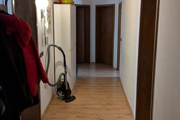 Pronájem bytu 3+1 126 m², Bahnhofstraße 6, Grünstadt Pronájem bytu 3+1 126 m², Bahnhofstraße 6, Grünstadt