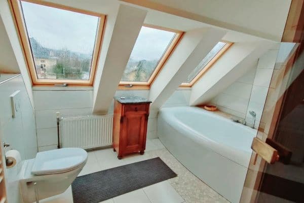 Pronájem bytu 2+kk 54 m², U Trati, Karlovy Vary Pronájem bytu 2+kk 54 m², U Trati, Karlovy Vary