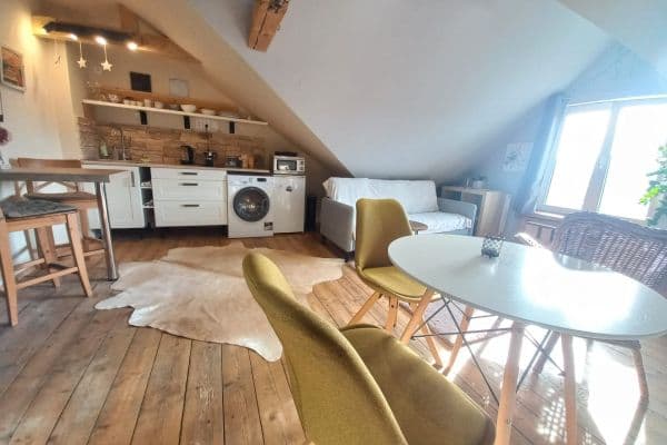 Pronájem bytu 2+kk 54 m², U Trati, Karlovy Vary Pronájem bytu 2+kk 54 m², U Trati, Karlovy Vary