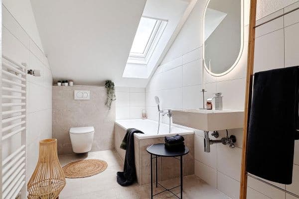 Prodej bytu 3+1 81 m², Leonberg Prodej bytu 3+1 81 m², Leonberg