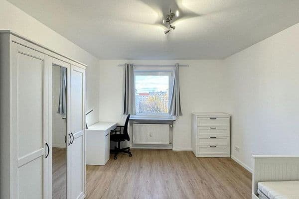 Pronájem bytu 2+1 27 m², Korbinianplatz, München, Bavorsko Pronájem bytu 2+1 27 m², Korbinianplatz, München, Bavorsko