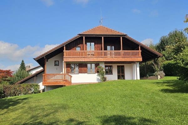 Prodej domu 217 m², pozemek 1.609 m², Gangkofen Prodej domu 217 m², pozemek 1.609 m², Gangkofen