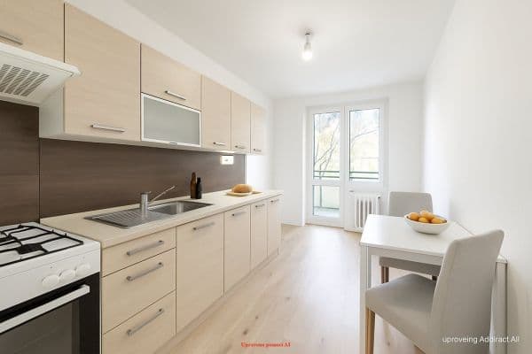 Pronájem bytu 3+1 69 m², U Nádraží, Pronájem bytu 3+1 69 m², U Nádraží,