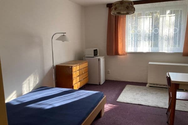 Pronájem bytu 1+kk 25 m², Zálesí, Praha Pronájem bytu 1+kk 25 m², Zálesí, Praha