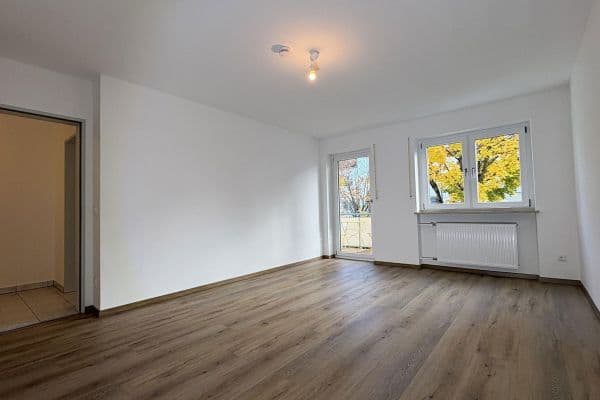 Pronájem bytu 3+1 85 m², Spitzwegstrasse 12, Mühldorf, Bavorsko Pronájem bytu 3+1 85 m², Spitzwegstrasse 12, Mühldorf, Bavorsko