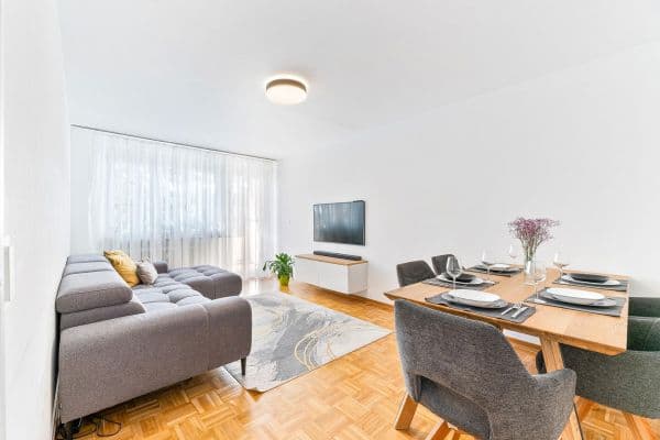 Prodej bytu 3+1 77 m², Mühlhaldenstraße, Stuttgart, Bádensko-Württembersko Prodej bytu 3+1 77 m², Mühlhaldenstraße, Stuttgart, Bádensko-Württembersko