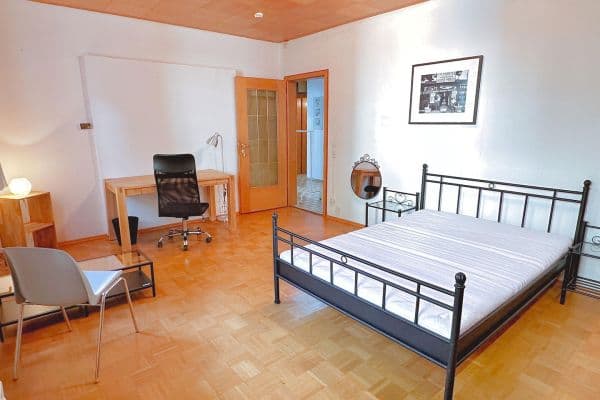 Pronájem bytu 3+1 88 m², Hebbelstraße 1, Stuttgart, Bádensko-Württembersko Pronájem bytu 3+1 88 m², Hebbelstraße 1, Stuttgart, Bádensko-Württembersko