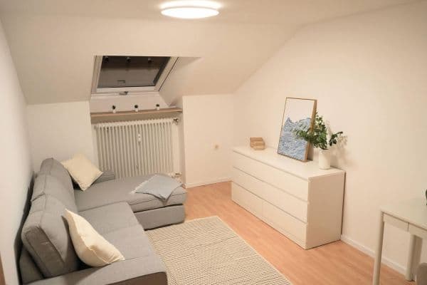 Pronájem bytu 3+1 50 m², Elbogenerstr. 7, Dachau, Bavorsko Pronájem bytu 3+1 50 m², Elbogenerstr. 7, Dachau, Bavorsko