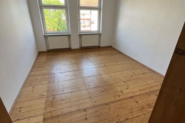 Pronájem bytu 4+1 97 m², Jägerstraße 70, Naumburg Pronájem bytu 4+1 97 m², Jägerstraße 70, Naumburg
