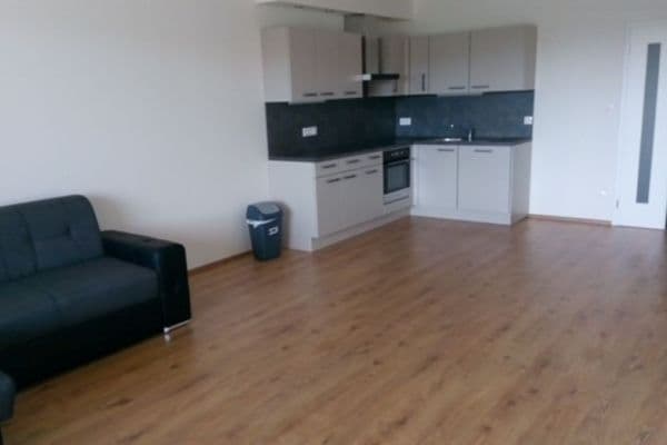 Pronájem bytu 3+kk 88 m², Rorýsová, Praha Pronájem bytu 3+kk 88 m², Rorýsová, Praha