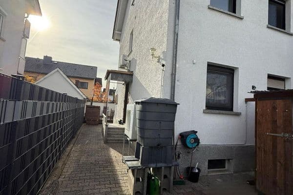 Prodej domu 170 m², pozemek 212 m², Griesheim Prodej domu 170 m², pozemek 212 m², Griesheim