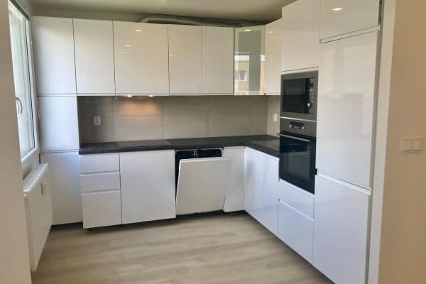Pronájem bytu 3+kk 57 m², Litevská, Kladno, Středočeský kraj Pronájem bytu 3+kk 57 m², Litevská, Kladno, Středočeský kraj