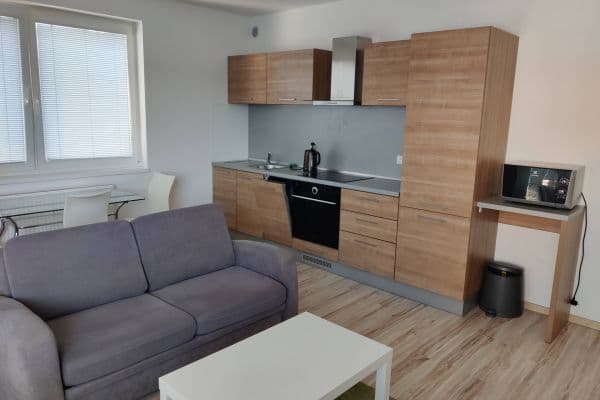 Pronájem bytu 2+1 53 m², Jégého, Ružinov Pronájem bytu 2+1 53 m², Jégého, Ružinov