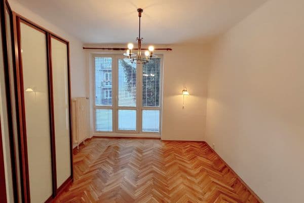 Prodej bytu 2+1 52 m², Žalmanova, Praha Prodej bytu 2+1 52 m², Žalmanova, Praha