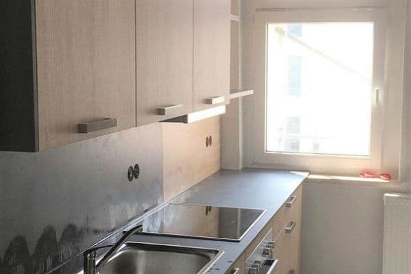 Pronájem bytu 3+1 98 m², Bahnhofstr.2, Zwickau Pronájem bytu 3+1 98 m², Bahnhofstr.2, Zwickau