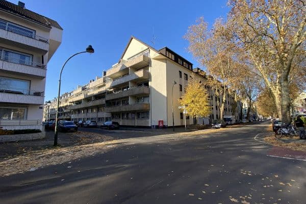 Prodej bytu 3+1 87 m², Burscheider Straße 51, Düsseldorf, Severní Porýní-Vestfálsko Prodej bytu 3+1 87 m², Burscheider Straße 51, Düsseldorf, Severní Porýní-Vestfálsko