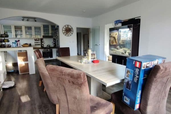 Prodej bytu 5+1 100 m², Laatzen Prodej bytu 5+1 100 m², Laatzen