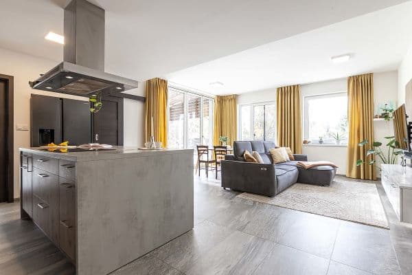 Prodej bytu 4+kk 188 m², Na Baních, Prodej bytu 4+kk 188 m², Na Baních,