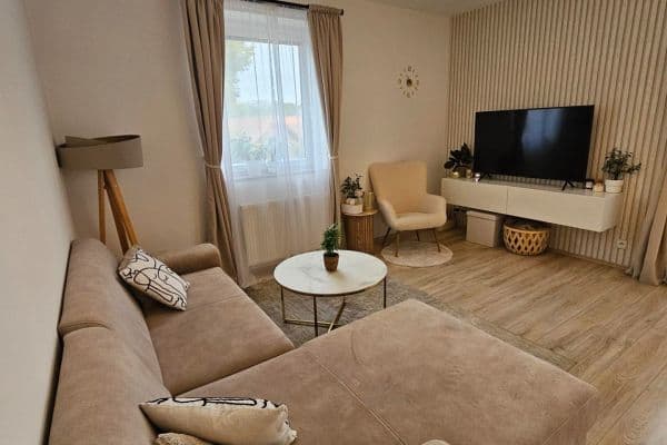 Pronájem bytu 3+kk 60 m², Břežany Ⅱ Pronájem bytu 3+kk 60 m², Břežany Ⅱ