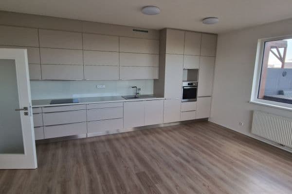 Pronájem bytu 5+kk 106 m², Knovízská, Praha Pronájem bytu 5+kk 106 m², Knovízská, Praha