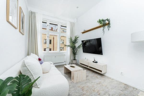 Pronájem bytu 75 m², Opletalova, Praha Pronájem bytu 75 m², Opletalova, Praha