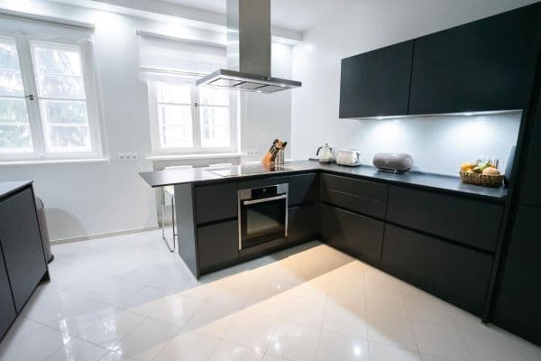 Pronájem bytu 3+1 79 m², Ollenhauerstraße 46, Berlin, Berlín Pronájem bytu 3+1 79 m², Ollenhauerstraße 46, Berlin, Berlín