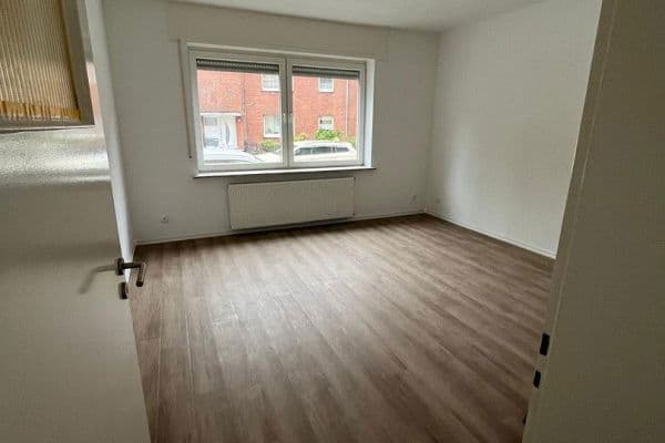 Pronájem bytu 2+1 71 m², Steckendorfer Str. 176, Krefeld Pronájem bytu 2+1 71 m², Steckendorfer Str. 176, Krefeld