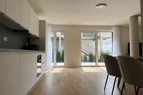 Pronájem bytu 3+1 88 m², Mannheim Pronájem bytu 3+1 88 m², Mannheim