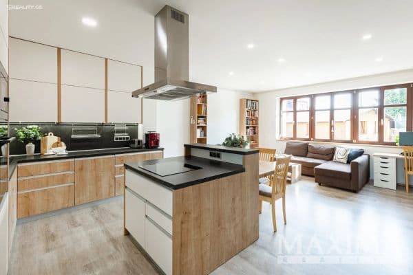 Pronájem bytu 4+kk 94 m², Pražská, Úvaly Pronájem bytu 4+kk 94 m², Pražská, Úvaly