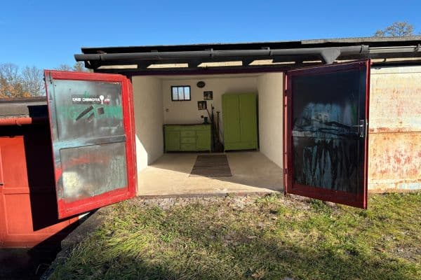 Pronájem garáže 18 m², Frýdek-Místek Pronájem garáže 18 m², Frýdek-Místek