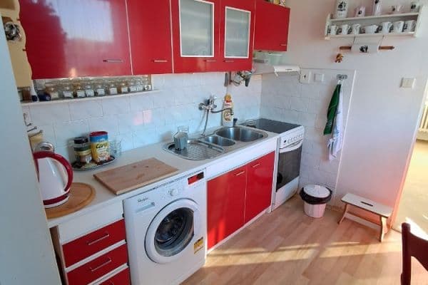 Prodej bytu 3+1 75 m², Pražského povstání, Benešov Prodej bytu 3+1 75 m², Pražského povstání, Benešov