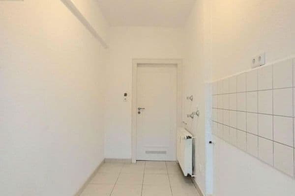 Pronájem bytu 2+1 44 m², Düsseldorf Pronájem bytu 2+1 44 m², Düsseldorf