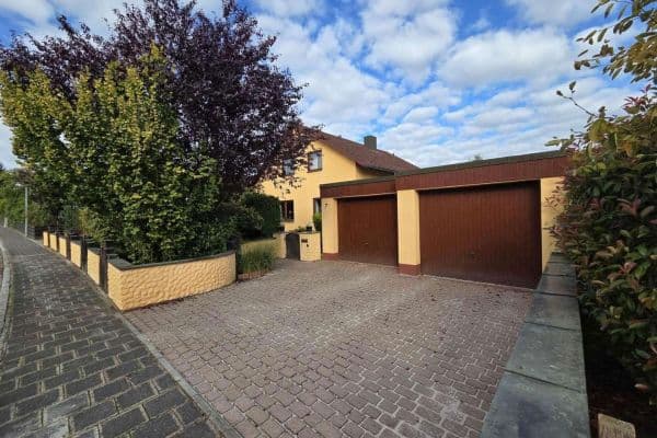 Prodej domu 128 m², pozemek 585 m², Fasanenweg 7, Pyrbaum Prodej domu 128 m², pozemek 585 m², Fasanenweg 7, Pyrbaum