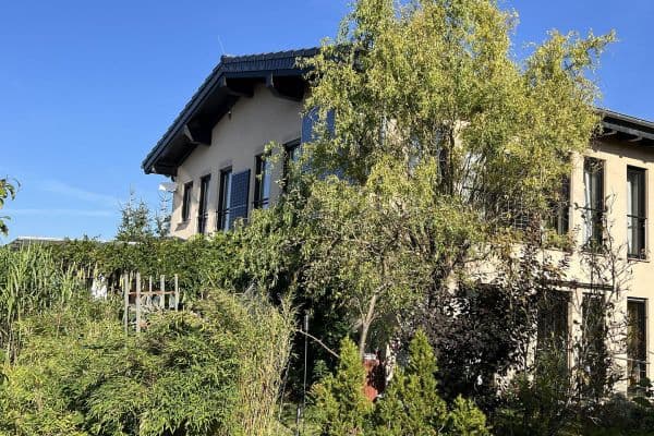 Prodej domu 210 m², pozemek 1.240 m², Wachtelberg 5, Hennickendorf Prodej domu 210 m², pozemek 1.240 m², Wachtelberg 5, Hennickendorf