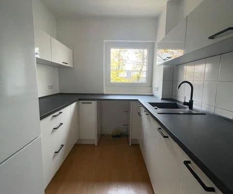 Pronájem bytu 3+1 66 m², Gerhardstr. 51, Ratingen Pronájem bytu 3+1 66 m², Gerhardstr. 51, Ratingen