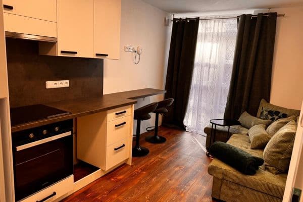 Pronájem bytu 2+kk 25 m², V Zahrádkách, Ústí nad Labem, Ústecký kraj Pronájem bytu 2+kk 25 m², V Zahrádkách, Ústí nad Labem, Ústecký kraj