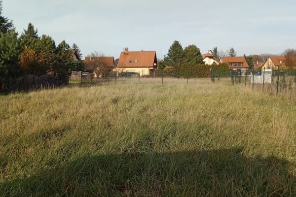 Prodej pozemku 641 m², Ke stráni, Hlavní město Praha Prodej pozemku 641 m², Ke stráni, Hlavní město Praha