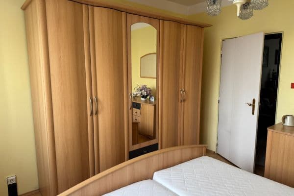 Prodej bytu 2+1 49 m², Bělehradská, Kladno Prodej bytu 2+1 49 m², Bělehradská, Kladno