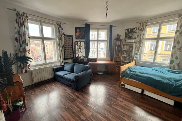 Prodej bytu 1+1 39 m², Seifertova, Praha Prodej bytu 1+1 39 m², Seifertova, Praha