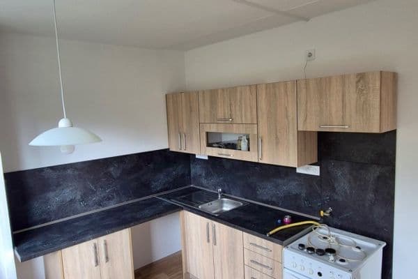 Pronájem bytu 3+1 70 m², Družstevní, Vrchlabí Pronájem bytu 3+1 70 m², Družstevní, Vrchlabí