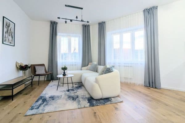 Prodej bytu 2+kk 60 m², Petrohradská, Praha Prodej bytu 2+kk 60 m², Petrohradská, Praha