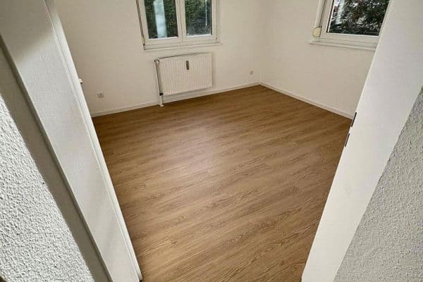 Pronájem bytu 4+1 89 m², Höfener Straße 22, Fürth Pronájem bytu 4+1 89 m², Höfener Straße 22, Fürth