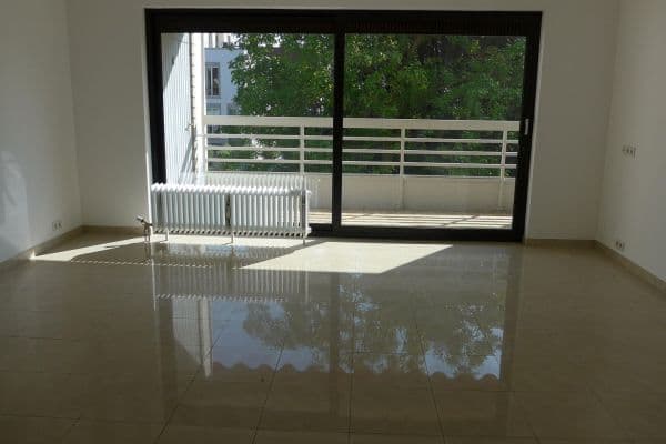 Pronájem bytu 2+1 60 m², Düsseldorf Pronájem bytu 2+1 60 m², Düsseldorf