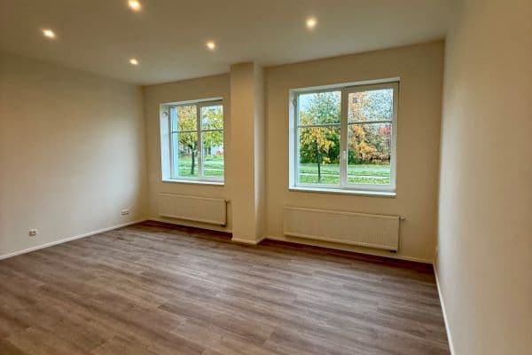 Prodej bytu 2+kk 65 m², Topolová, Milovice Prodej bytu 2+kk 65 m², Topolová, Milovice