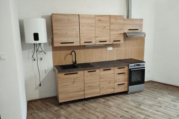 Pronájem bytu 1+kk 25 m², Langrova, Šumperk, Olomoucký kraj Pronájem bytu 1+kk 25 m², Langrova, Šumperk, Olomoucký kraj
