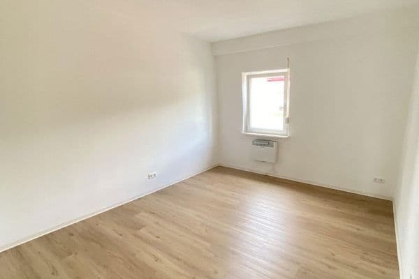 Pronájem bytu 3+1 80 m², Ettlingen Pronájem bytu 3+1 80 m², Ettlingen